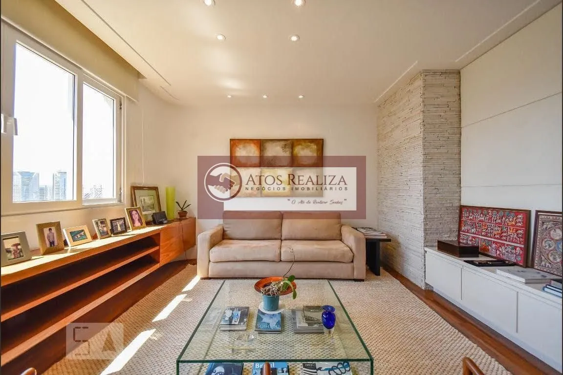 Imagem Espaçoso apartamento com sacada em Real Parque - São Paulo | 185m², 3 quartos, 2 suítes, 5 banheiros | Venda e locação por R$1.300.000