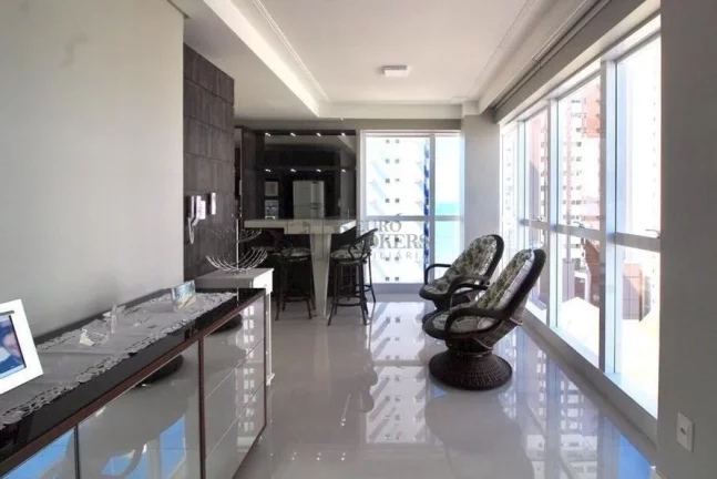 Imagem Ótimo apartamento quadra mar em Balneário Camboriú.