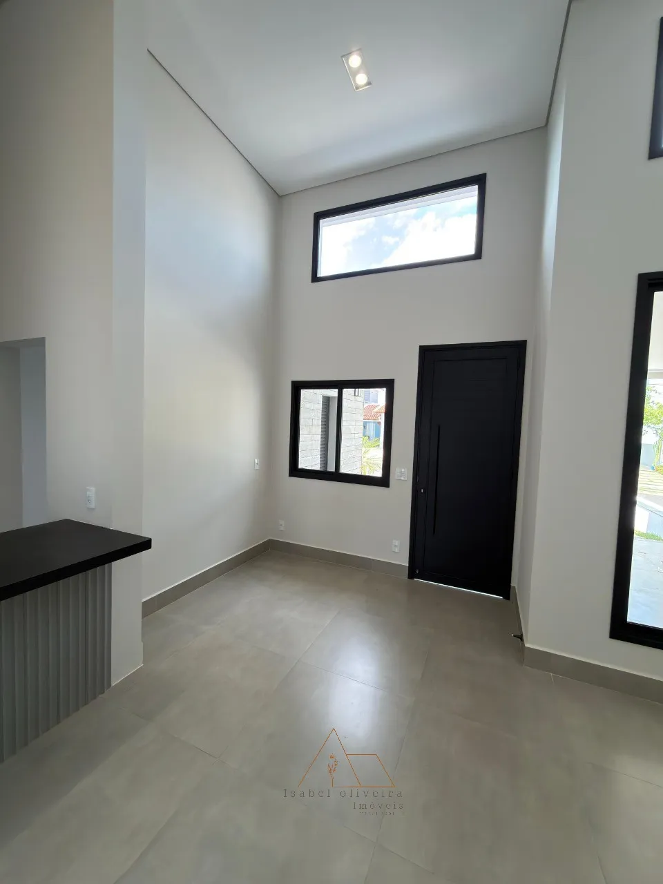 Foto do imóvel: Casa a venda em condomínio Villagio Moutonnee Salto-SP: 3 quartos, 1 suíte, 1 sala, 2 banheiros, 2 vagas de garagem, 104,00 m² de área.