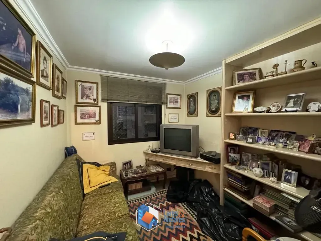 Imagem Apartamento para venda em Campo Belo com 4 quartos, sendo 2 suítes, 194m²