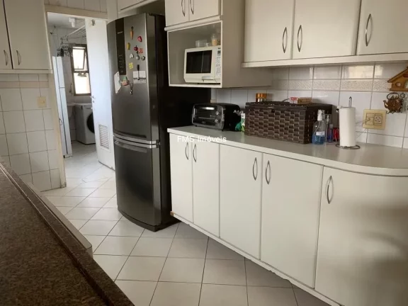 Imagem Apartamento em Moema, São Paulo-SP: 4 quartos, 4 suítes, 6 banheiros, 4 vagas, 358m². Venha conferir!