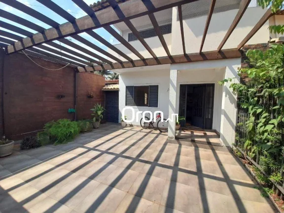 Imagem Sobrado com 4 dormitórios à venda, 420 m² por R$ 1.390.000,00 - Setor Jaó - Goiânia/GO