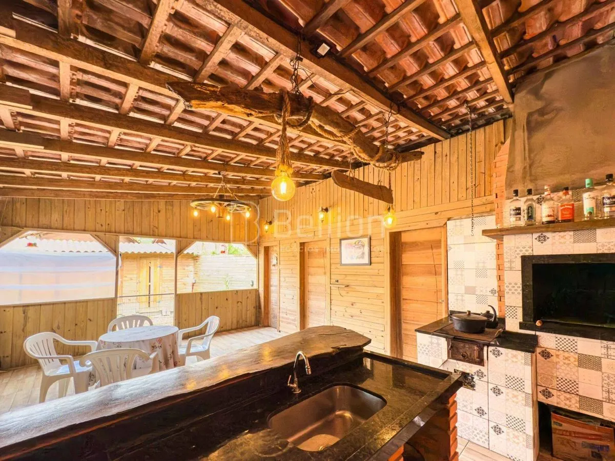 Imagem Casa em Rodeio no bairro Kaspereit, com amplo terreno e área de festas