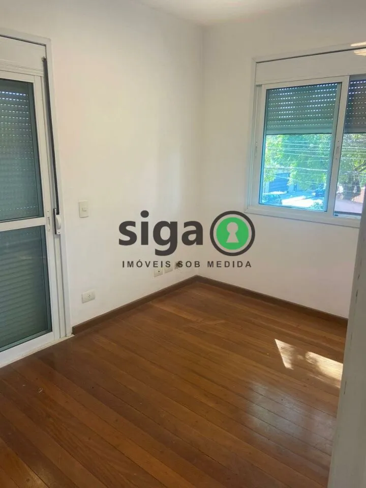 Imagem Sobrado em Moema - 250m², 4 quartos, 2 vagas á Venda !!