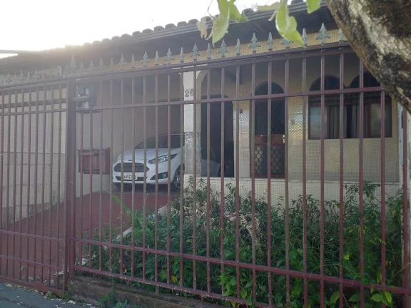 Foto do imóvel CASA DE QUATRO QUARTOS NO CARIRU em Rua Síria, 26