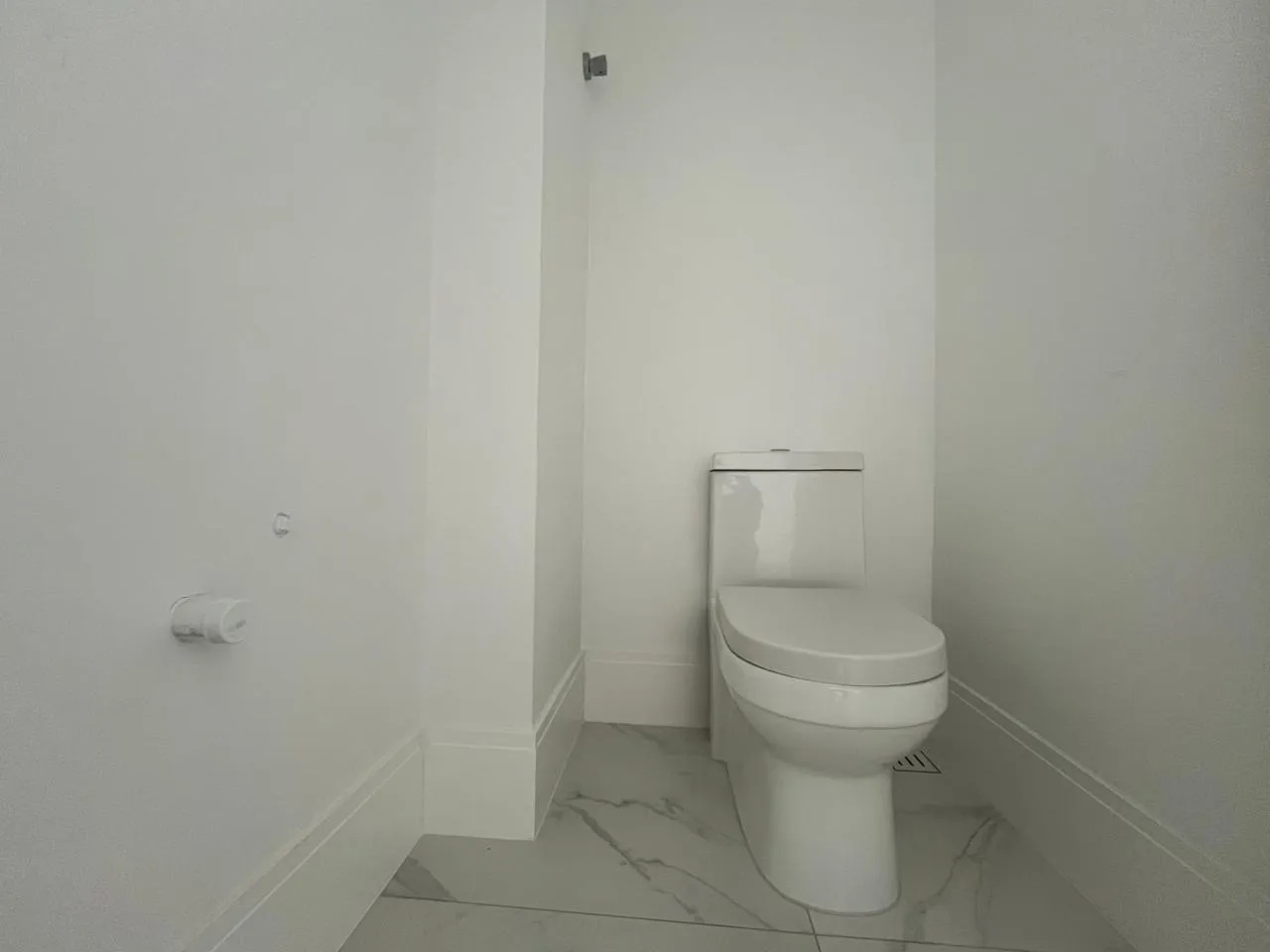 Imagem Apartamento com vista para o mar à venda com 243m2 por R$ 3.645.000,00