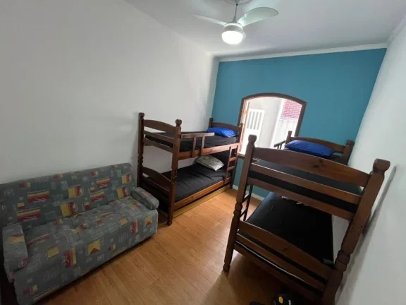 Imagem Maravilhosa Casa Isolada com Piscina na Guilhermina, Praia Grande