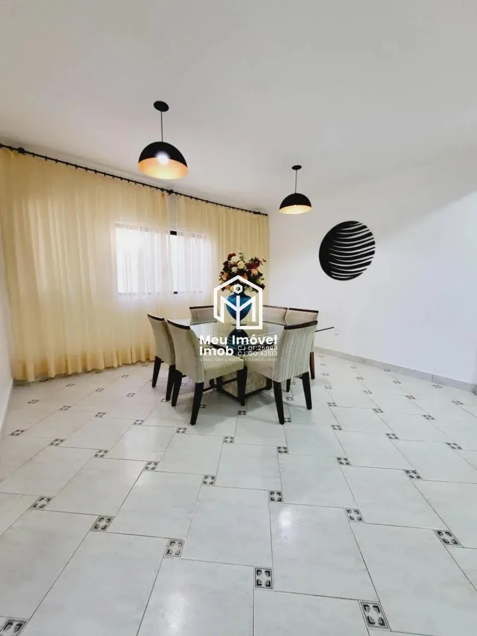 Imagem Casa 3 Quartos 1 Suíte 3 Vagas 250m² Arniqueira