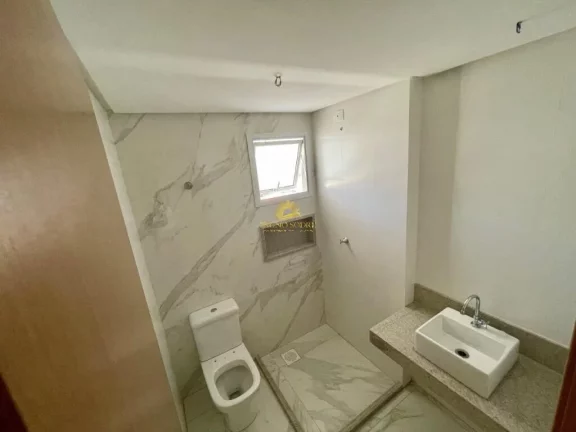 Imagem Viva com conforto, sofisticação e lazer completo a poucos metros da Praia das Castanheiras! Este a...