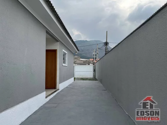 Imagem Casa com 3 Quartos, 1 Suíte com Closet, Jardim Atlântico Oeste, Itaipuaçu