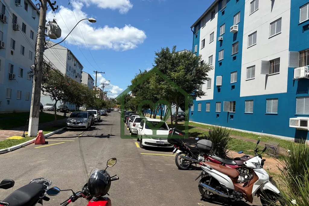 Imagem Excelente apartamento térreo à venda, localizado em condomínio fechado no bairro Rubem Berta, em ...