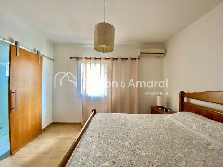 Imagem Casa com 179 m² e 3 Quartos