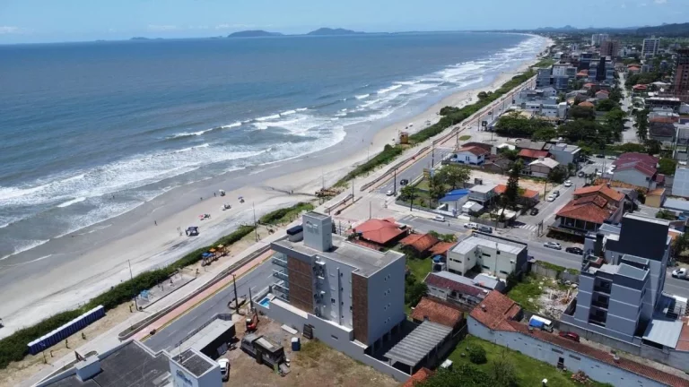 Imagem APARTAMENTO FRENTE MAR, 3 QUARTOS SENDO 1 SUÍTE, ITAPEMA DO NORTE