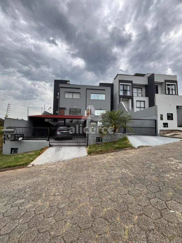 Imagem Oportunidade Única - Casa à Venda com Piscina I 2 Dormitórios I 1 Suíte I 2 Vagas de Garagem - em Areias do meio Governados Celso Ramos - SC