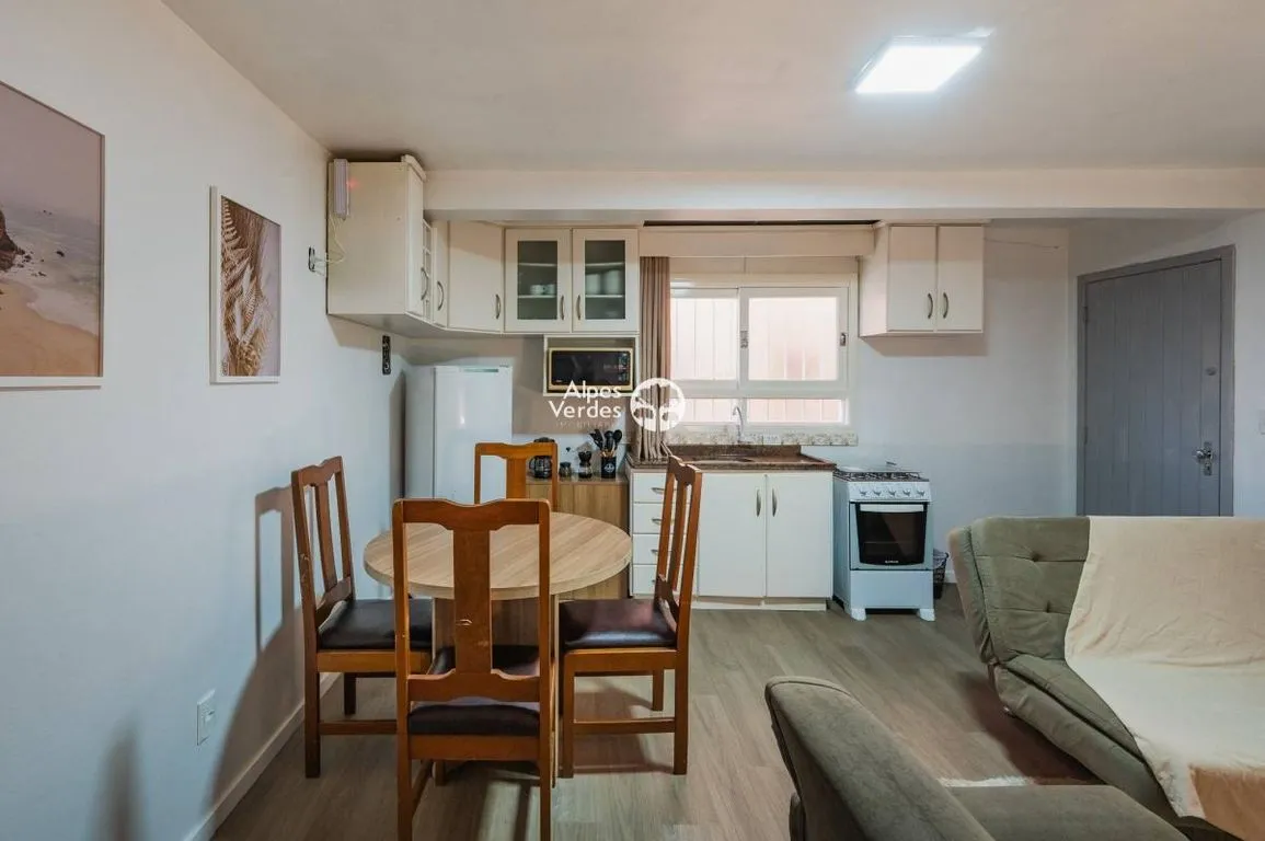 Imagem VENDE-SE APARTAMENTO MOBILIADO COM 01 QUARTO, NO CENTRO DA CIDADE DE CANELA.