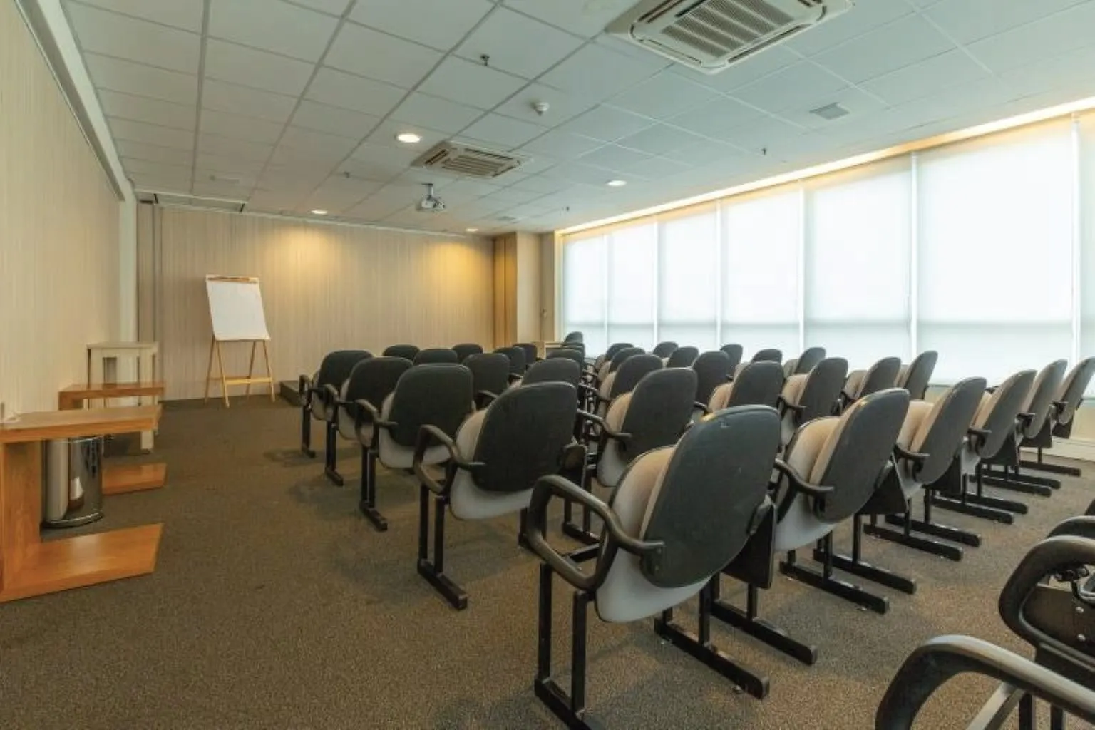 Imagem SALA COMERCIAL em Barueri - SP, Bethaville I