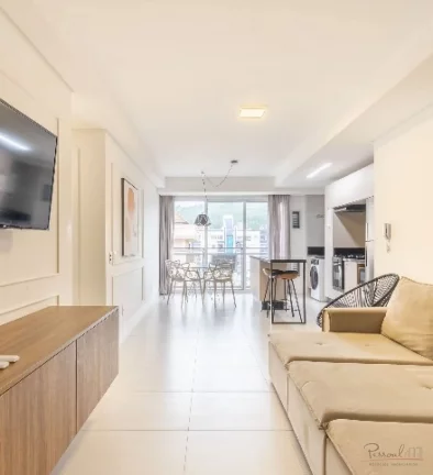 Imagem Oportunidade em Jurerê! Apartamento moderno a poucos metros da praia Este lindo apartamento à vend...