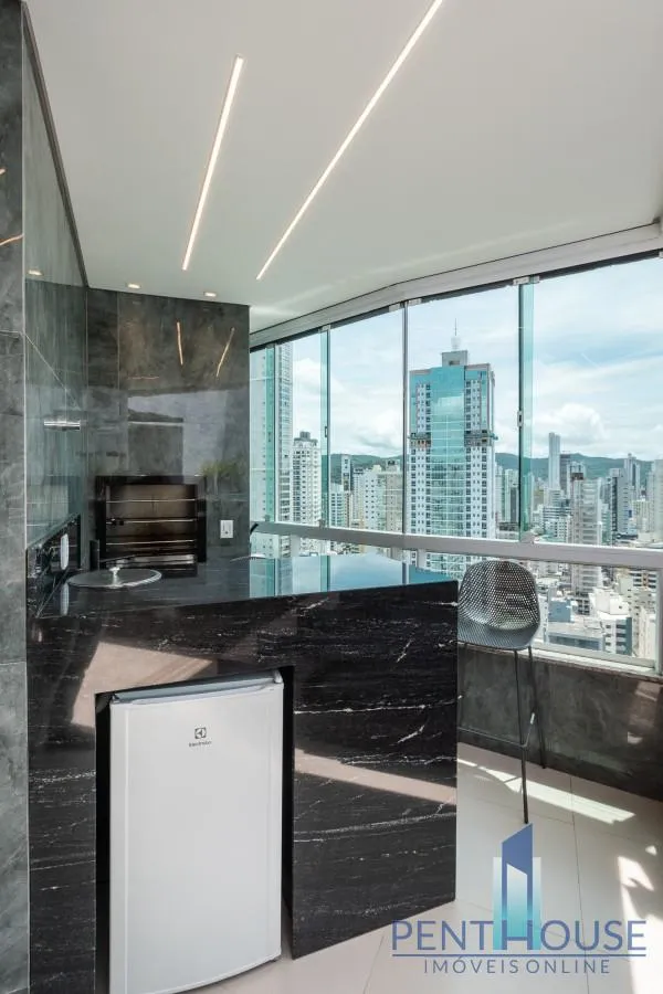 Imagem Apartamento Duplex para Venda em Balneário Camboriú, CENTRO, 4 dormitórios, 4 suítes, 6 banheiros, 3 vagas