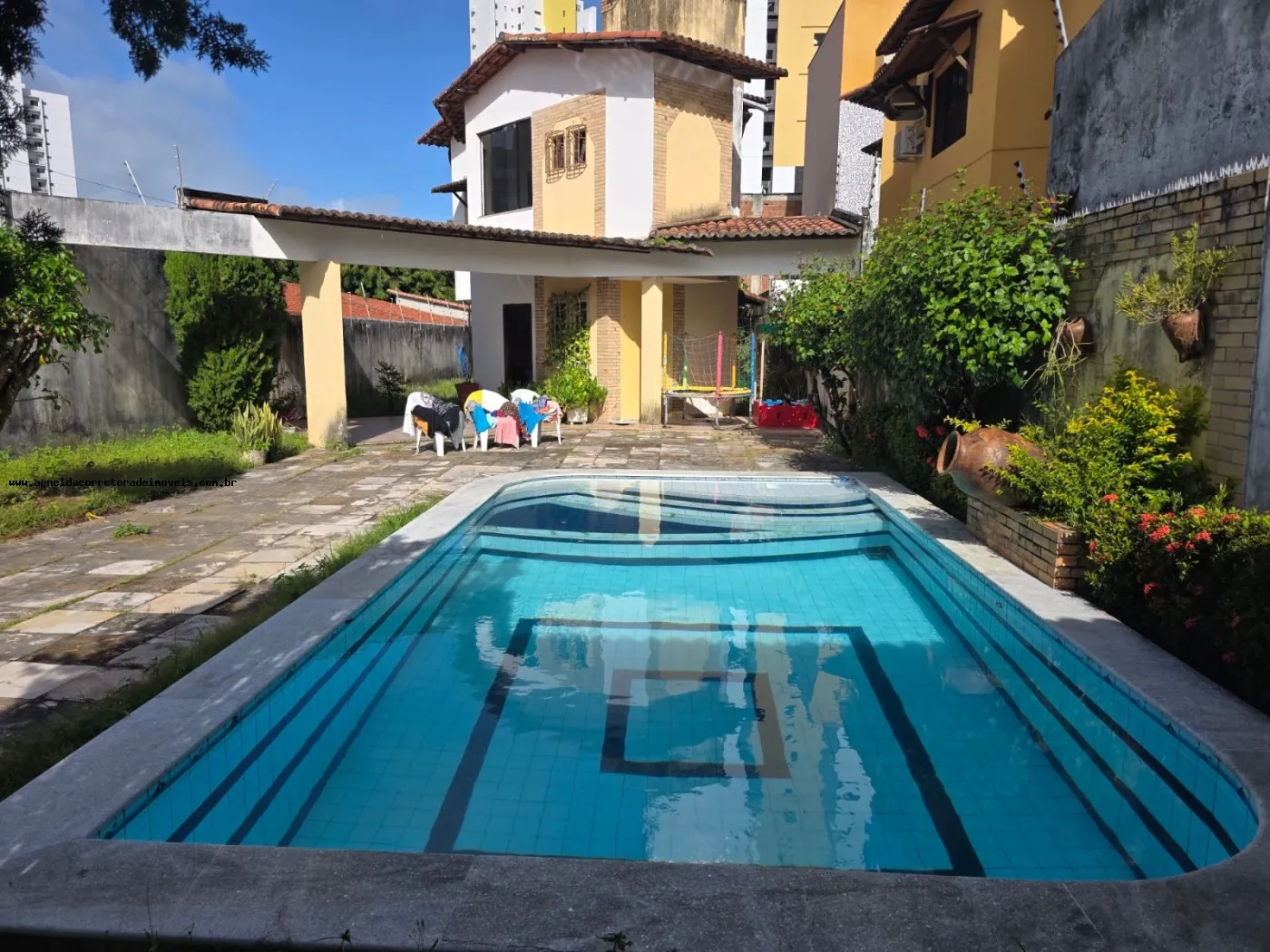 Imagem Casa para Venda em Natal, Capim Macio, 3 dormitórios, 3 suítes, 4 banheiros, 4 vagas