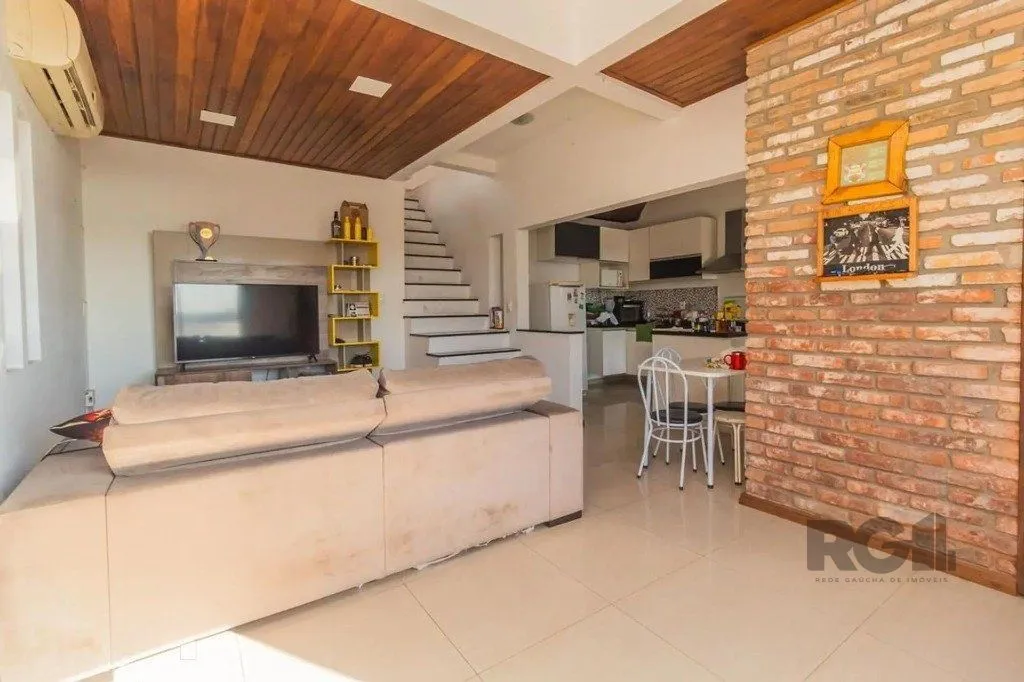 Imagem Casa com 3 dormitórios no bairro Cascata, Porto Alegre