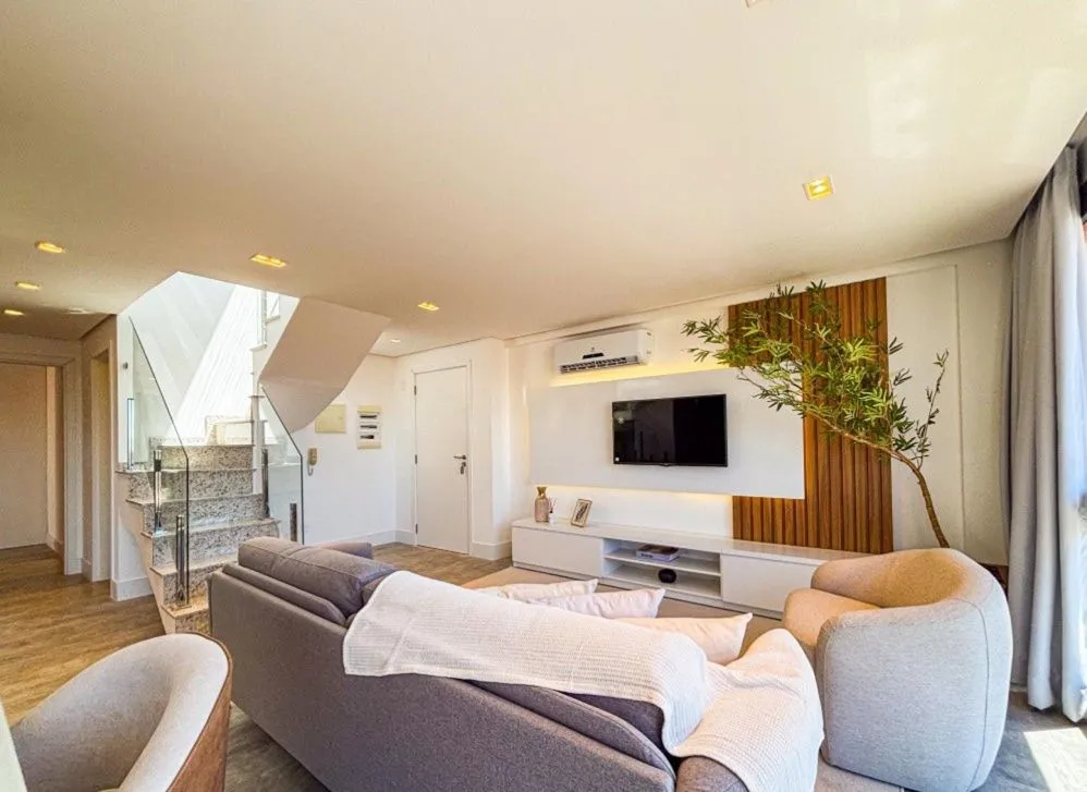 Imagem Apartamento à venda em Torres, Predial, com 3 quartos, 236m2