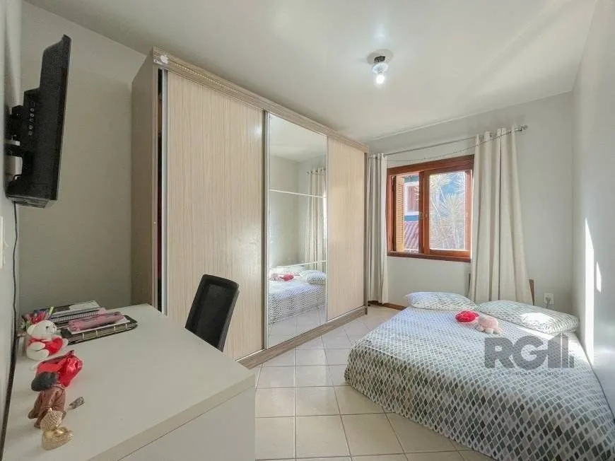 Imagem Excelente casa de 121m² com 3 dormitórios e 2 vagas.