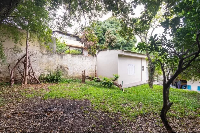 Imagem Casa para venda no bairro Chácara das Pedras em Porto Alegre