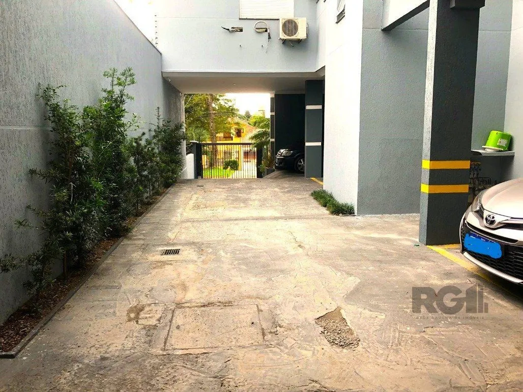 Imagem 2 dorm. com 1 suíte, churrasqueira e vaga de garagem!