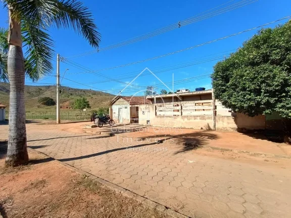 Imagem Casa à Venda Com 02 Quartos sendo 01 Suíte - Distrito de Linópolis - Divino das Laranjeiras - MG