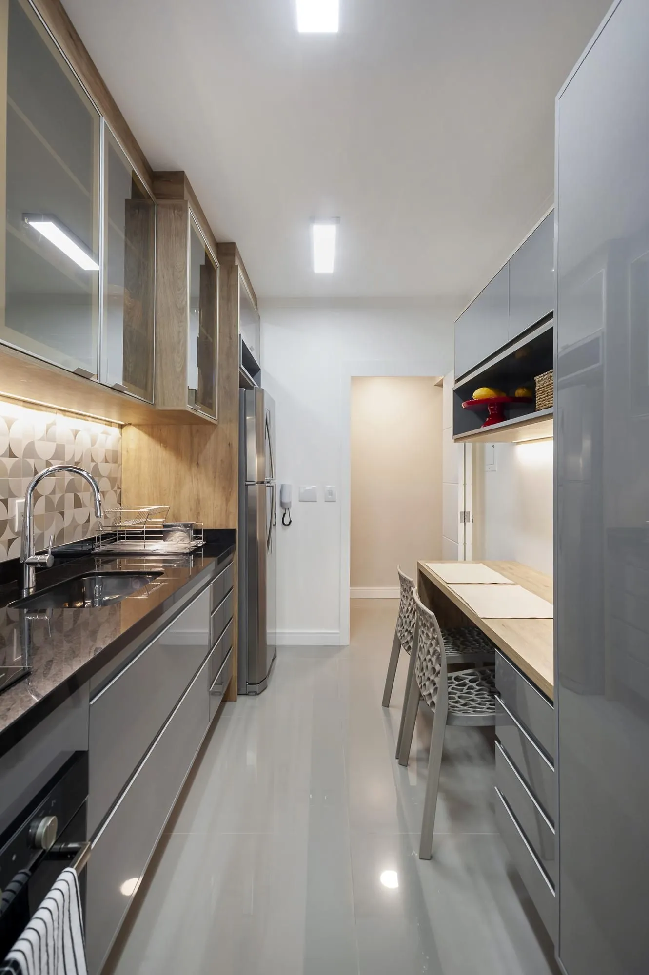 Imagem LINDO APARTAMENTO, PRONTO PARA MORAR.