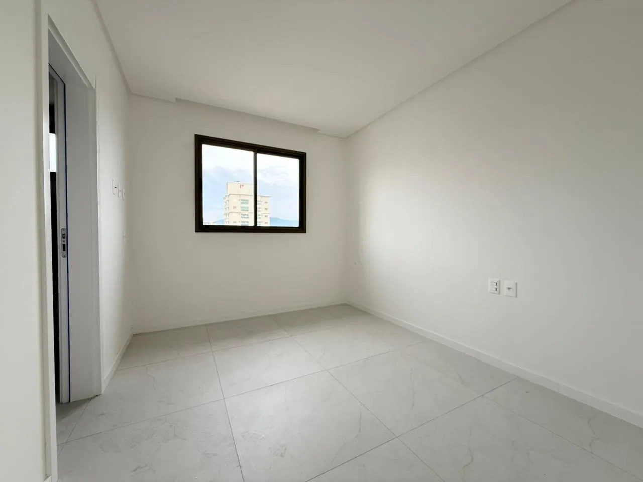 Imagem Apartamento à venda com 135m2 por R$ 2.250.000,00