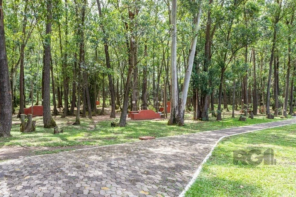 Imagem Casa com 4 quartos, suíte, churrasqueira, vaga de garagem, no bairro Elsa, Viamão/RS