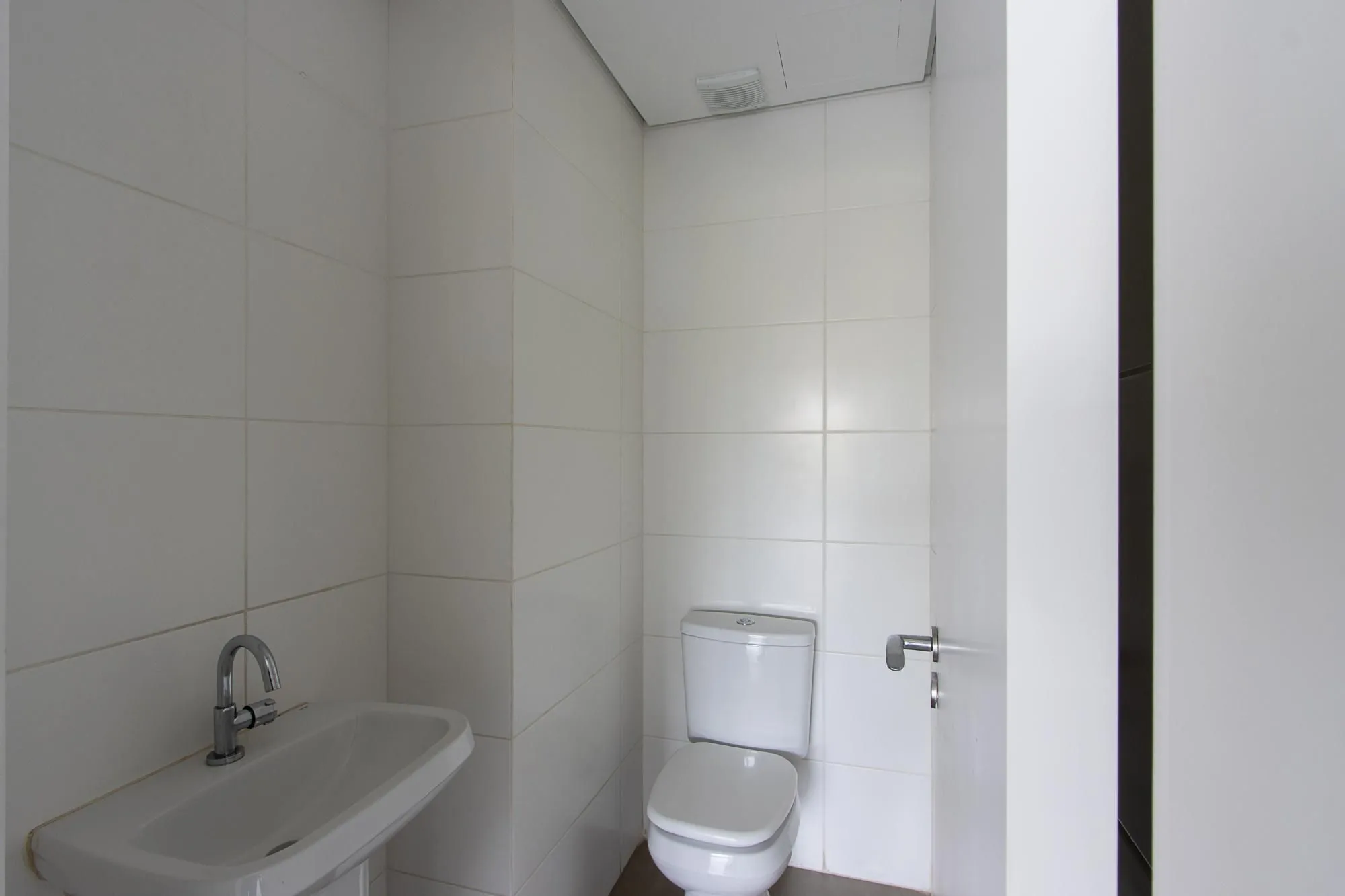 Imagem Conjunto/Sala para Venda - 118.74m², 0 dormitórios, São João