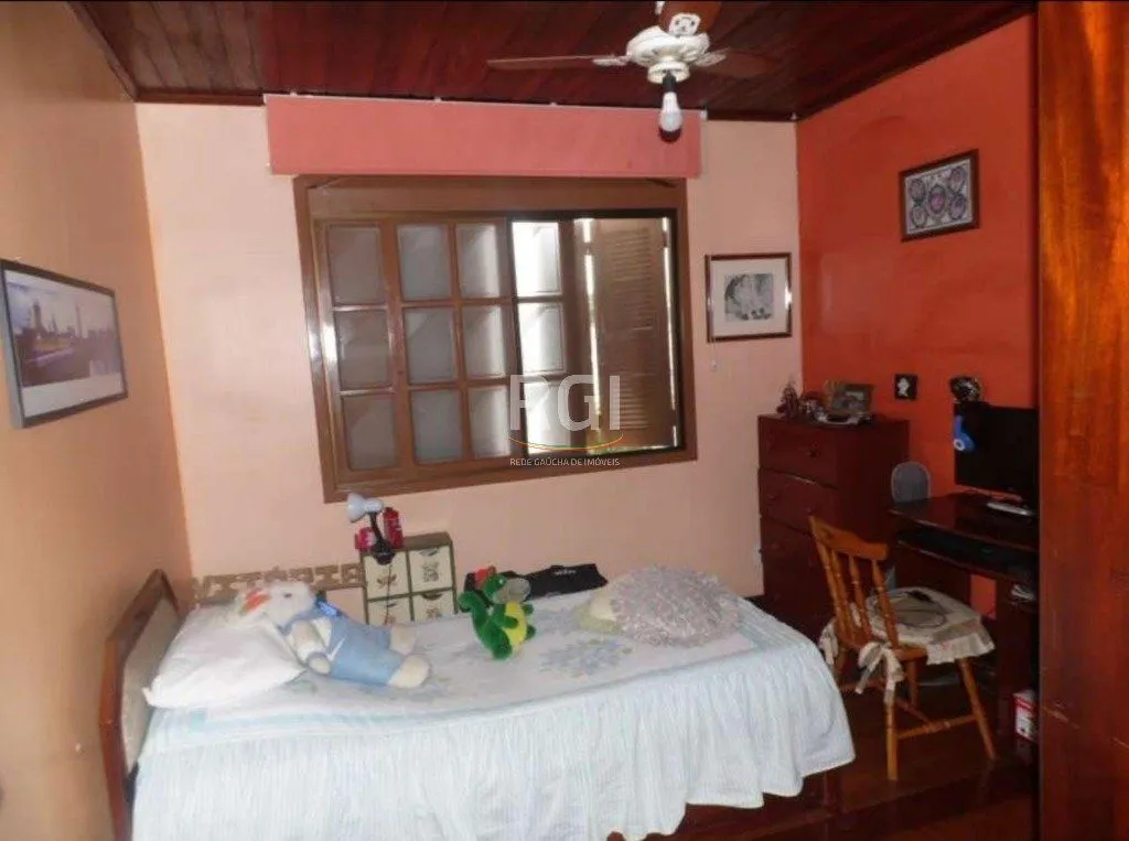 Imagem Casa para Venda - 150m², 3 dormitórios, sendo 1 suites, 5 vagas - Vila Ipiranga