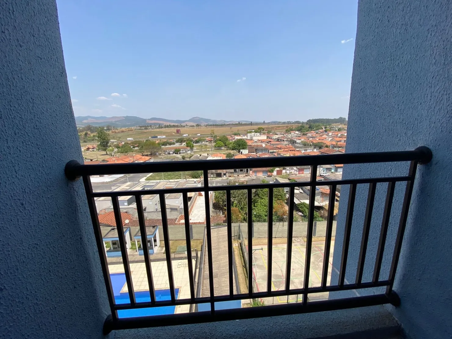 Imagem Apartamento à venda 2 dormitórios com sacada e vista privilegiada para a Serra, Feital, Pindamonhangaba, SP