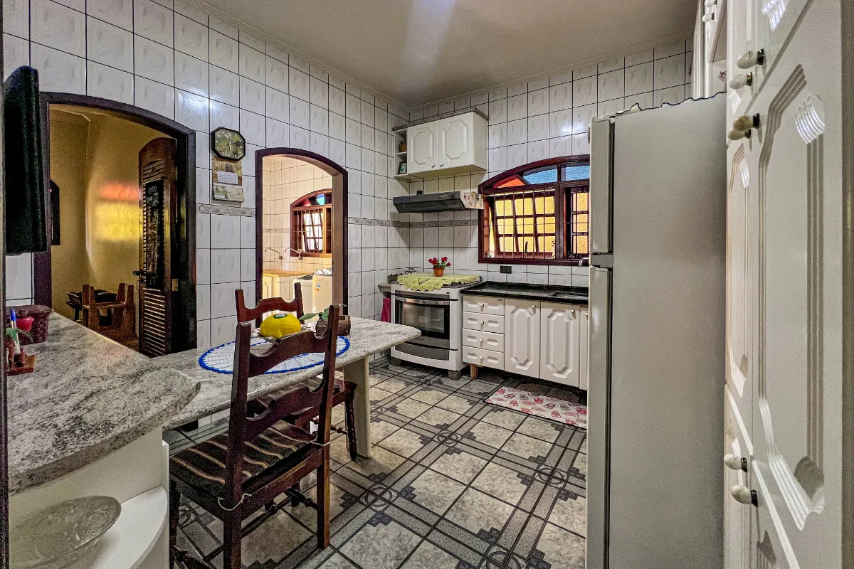 Imagem Casa para venda em Centro Alto com 4 quartos, sendo 1 suíte, 285m2