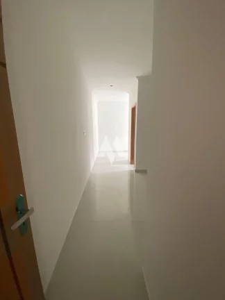 Imagem Casa Sobreposta com 3 quartos sendo 3 suítes ,2 vagas - Embaré / Santos