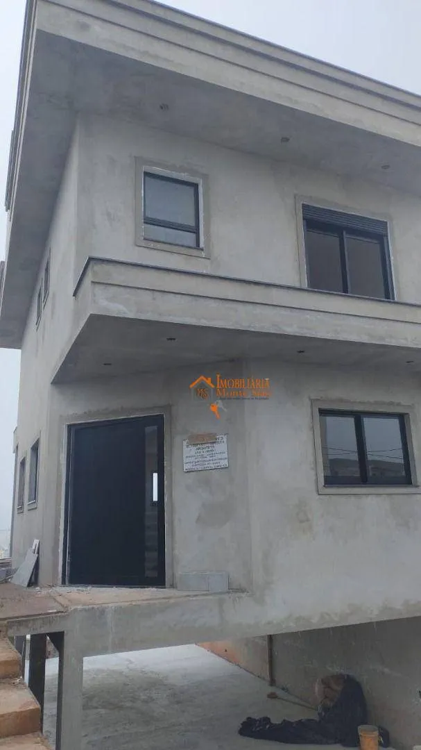 Foto do imóvel Sobrado com 3 dormitórios à venda, 175 m² por R$ 980.000,00 - Bonsucesso - Guarulhos/SP