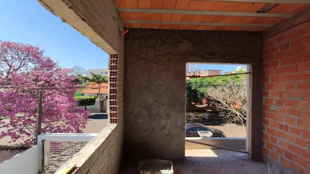 Imagem Sobrado, com 01 suíte mais 2 quartos, Bairro Coqueiral, Cascavel
