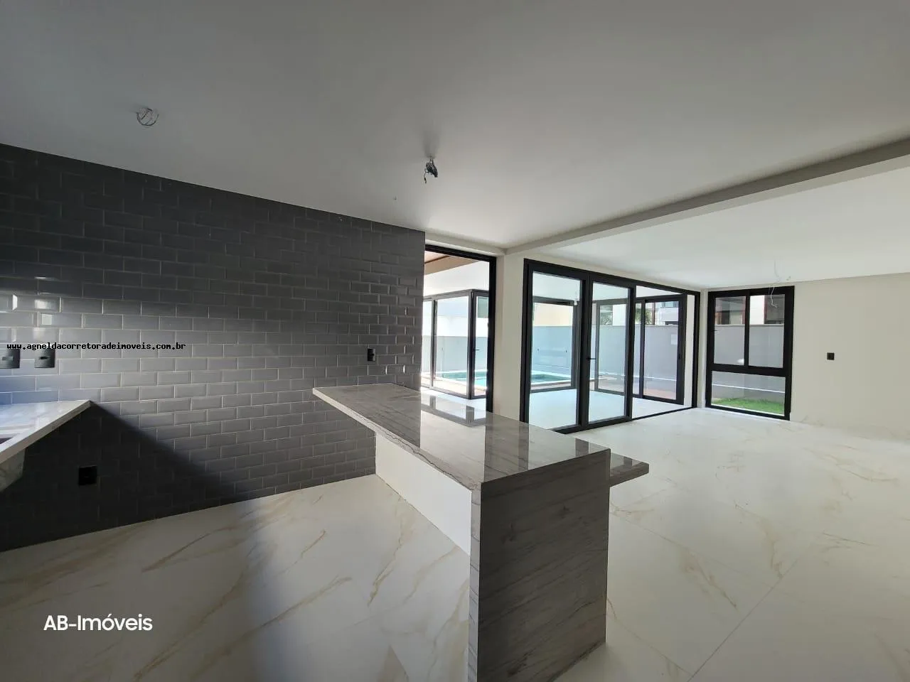 Imagem Casa em Condomínio para Venda em Natal, PONTA NEGRA, 5 dormitórios, 5 suítes, 6 banheiros, 5 vagas