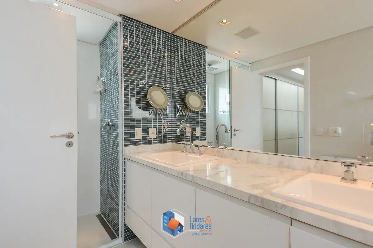Imagem Apartamento para venda em Saúde com 3 quartos, sendo 3 suítes, 205m²