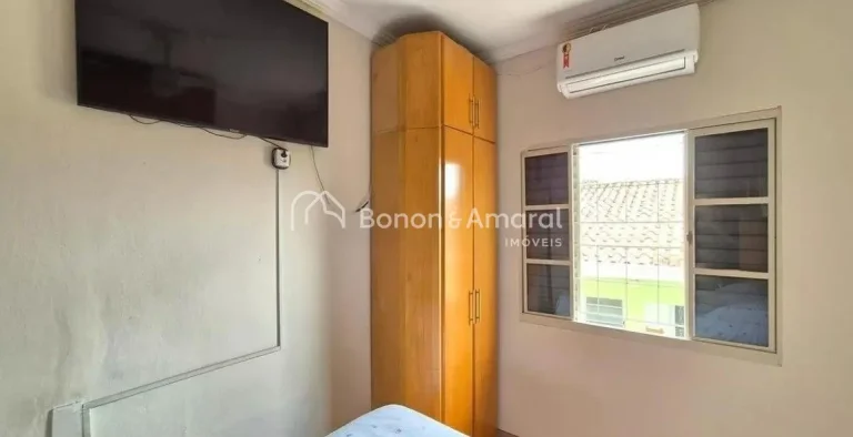Imagem Localizada na vibrante cidade de Campinas, esta espaçosa casa é uma excelente opção para quem bu...