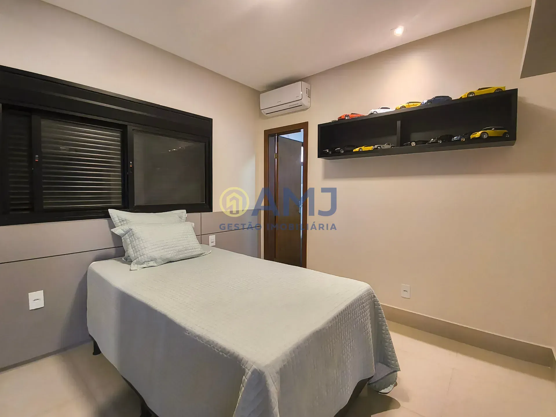 Imagem Sobrado à venda no Residencial Goiânia Golfe Clube- Portal do Sol Green