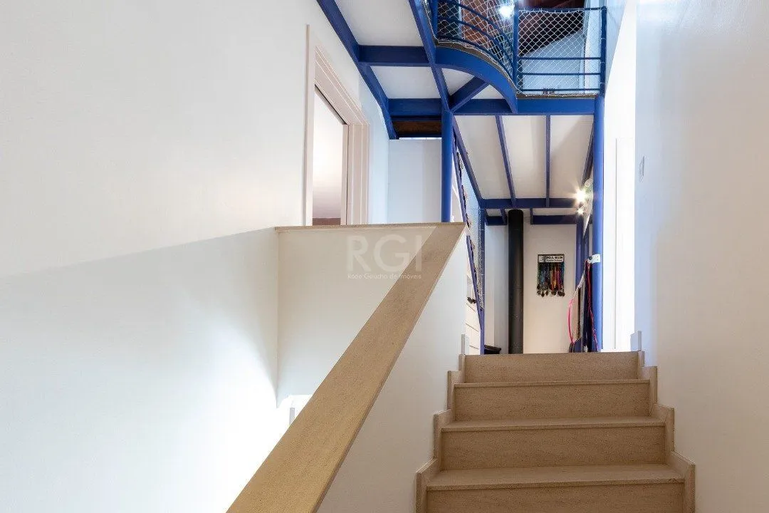 Imagem Casa Condominio para Venda - 240m², 4 dormitórios, sendo 1 suites, 2 vagas - Ipanema