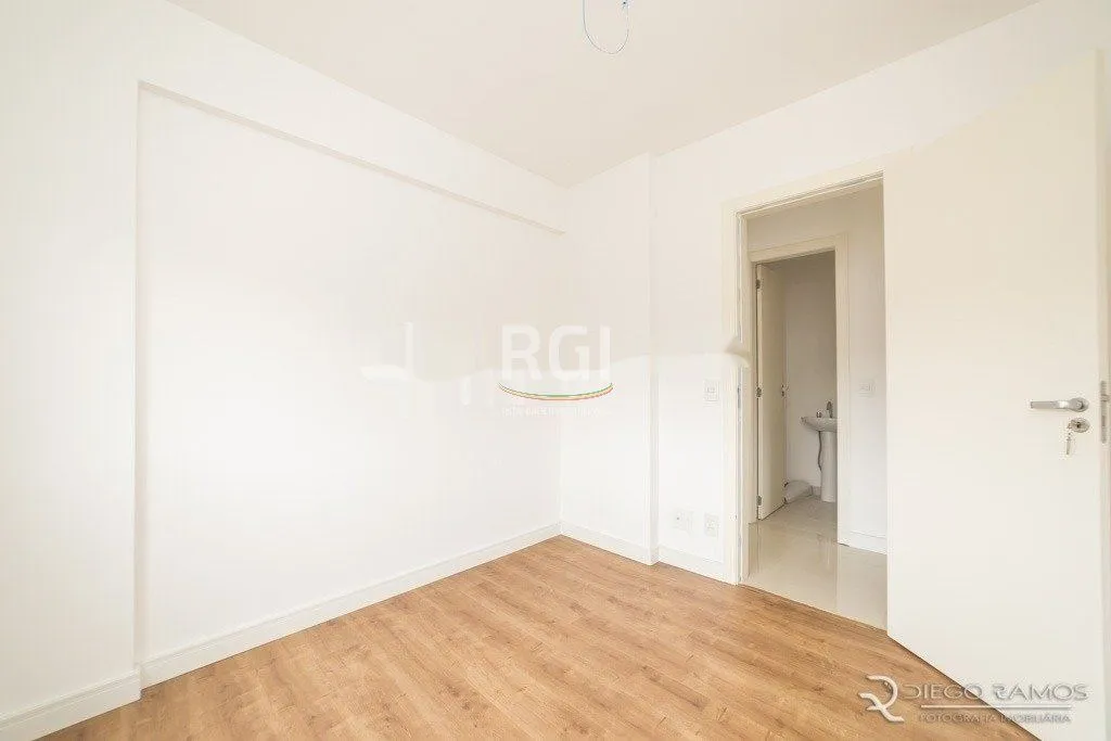 Imagem Apartamento para Venda - 56.82m², 2 dormitórios, sendo 1 suites, 1 vaga - Alto Petrópolis