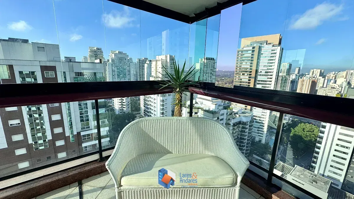 Foto do imóvel Apartamento para venda em Campo Belo com 4 quartos, sendo 3 suítes, 242m² em Rua Edson