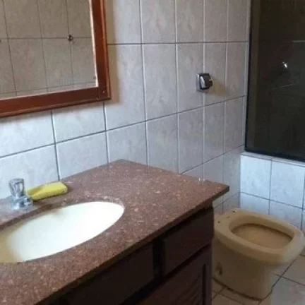 Imagem Sobrado, 03 dormitórios, 02 banheiros + salao uso comercial