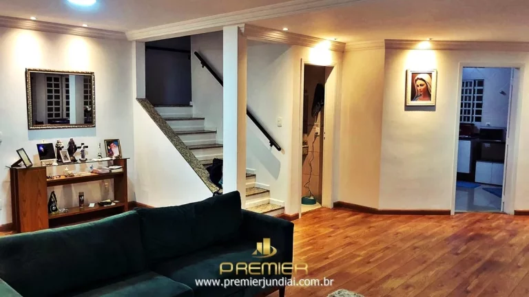 Imagem LINDO SOBRADO 244M², 3 DORMITORIOS COM 1 SUÍTE MASTER E ÓTIMA LOCALIZAÇÃO NO QUINTA DAS VIDEIRAS