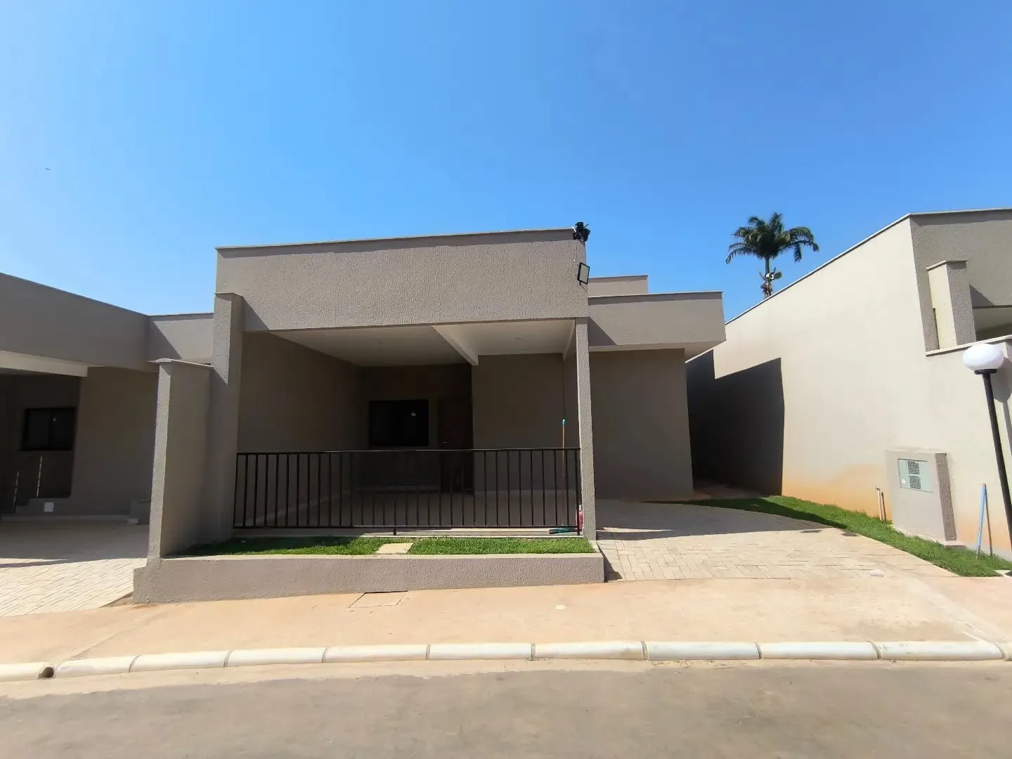 Imagem Casa De 3/4 2 Suite 104 MÂ² Em Cond A 11 Min Do Flamboyant , Financiamento Direto, Pronto Para Morar