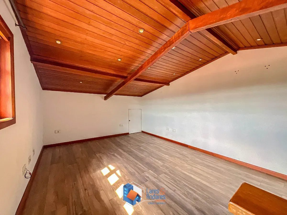 Imagem Sobrado para venda em Jardim Paraíso com 4 quartos, sendo 1 suíte, 218m²